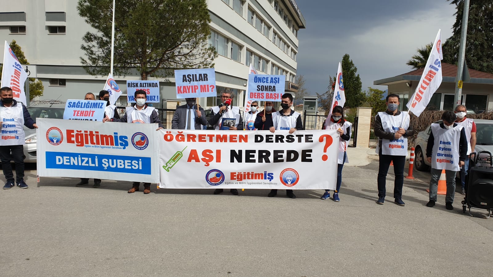ÖĞRETMEN DERSTE AŞI NEREDE-05.04.2021